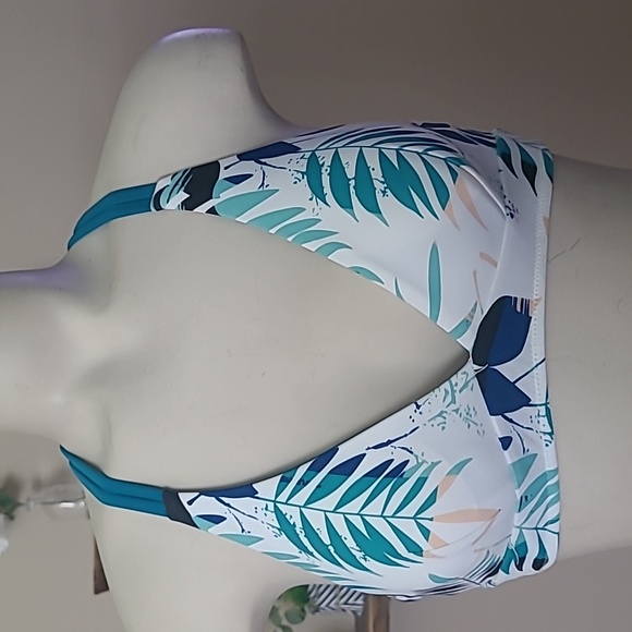 2 .piece - Picture 2 of 7